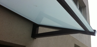 stříška nad vchodové dveře